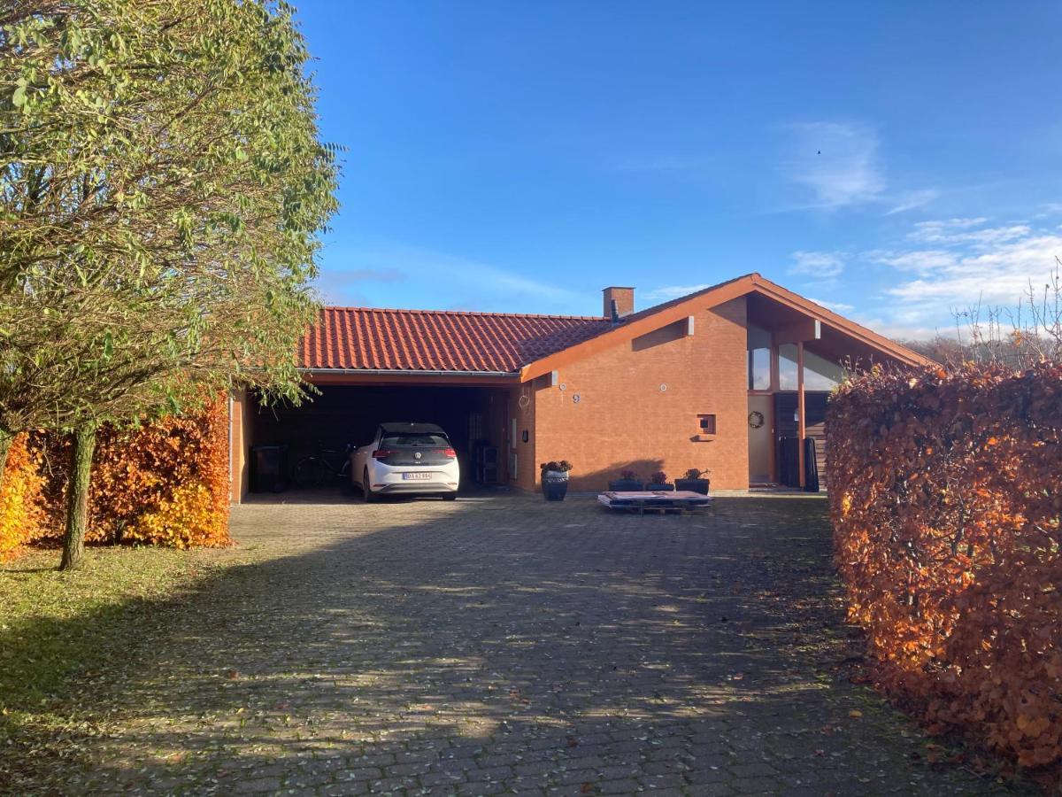 Vaerelse, Bad Og Toilet I Villa Næstved Exterior foto
